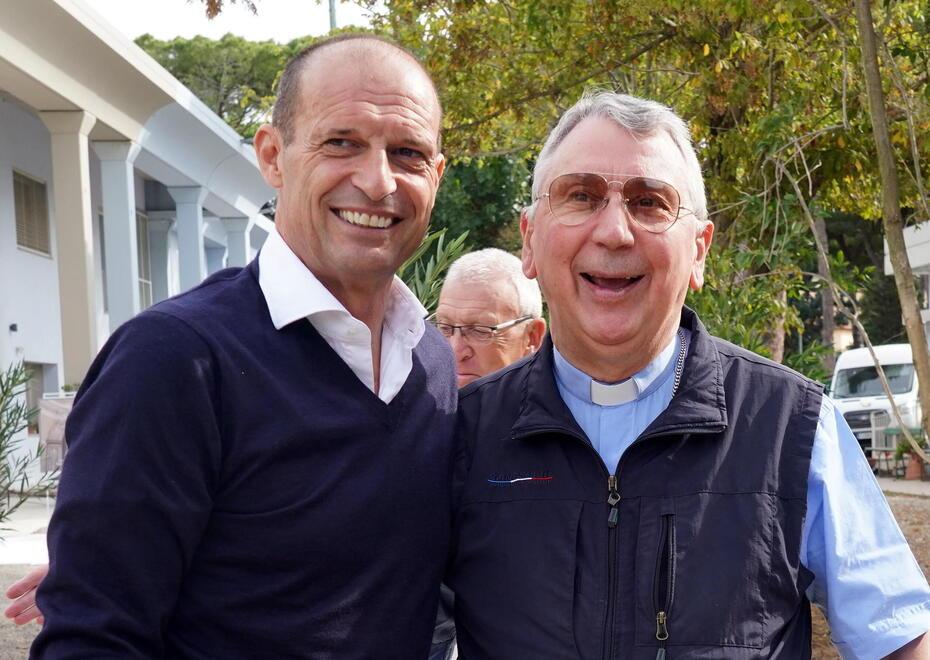 Il vescovo Giusti  con Allegri (foto di Franco Silvi)