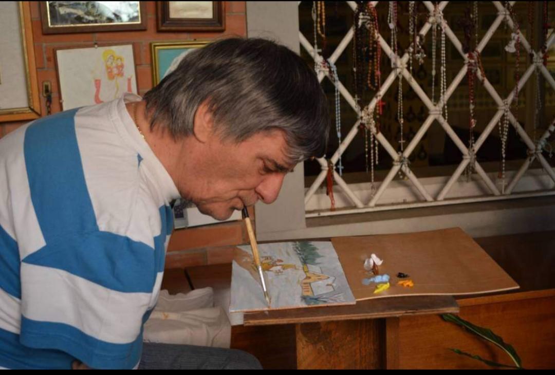 Livorno, addio a Luigi Calloni: artista di spirito che dipingeva con la bocca