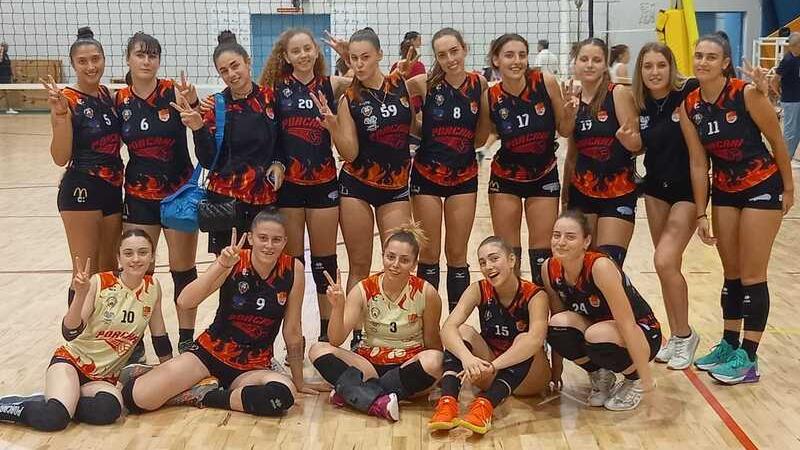 Prima vittoria in campionato delle ragazze della Isotta Bevande Volley Porcari che sul parquet di Montelupo