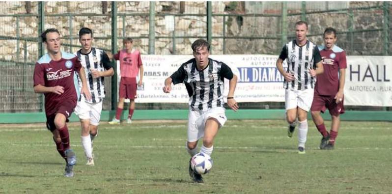 
	Un momento della sfida di Coppa tra Viareggio e Pietrasanta


