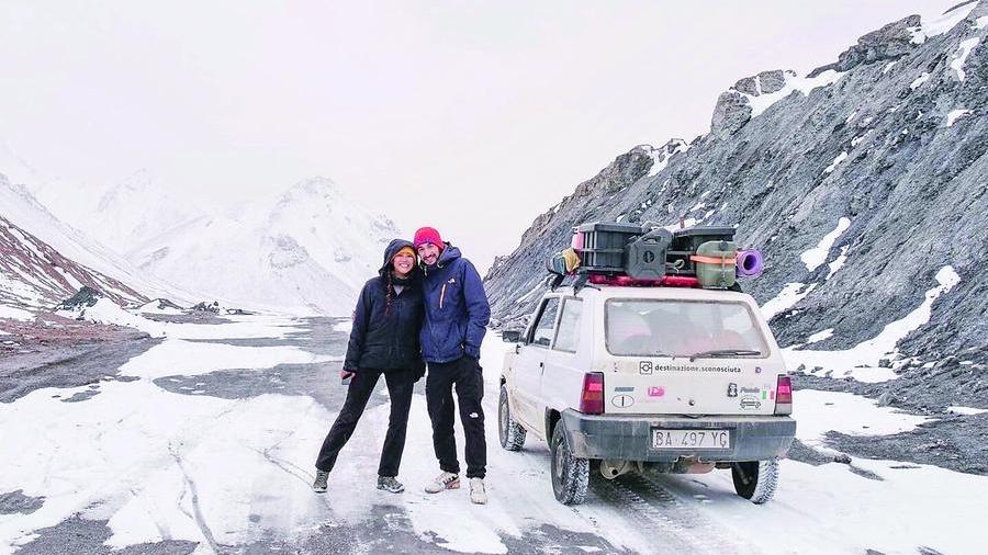 Andrea Filigheddu e Nicoletta Corbella dalla Sardegna al Tagikistan: 30 mila chilometri in Panda