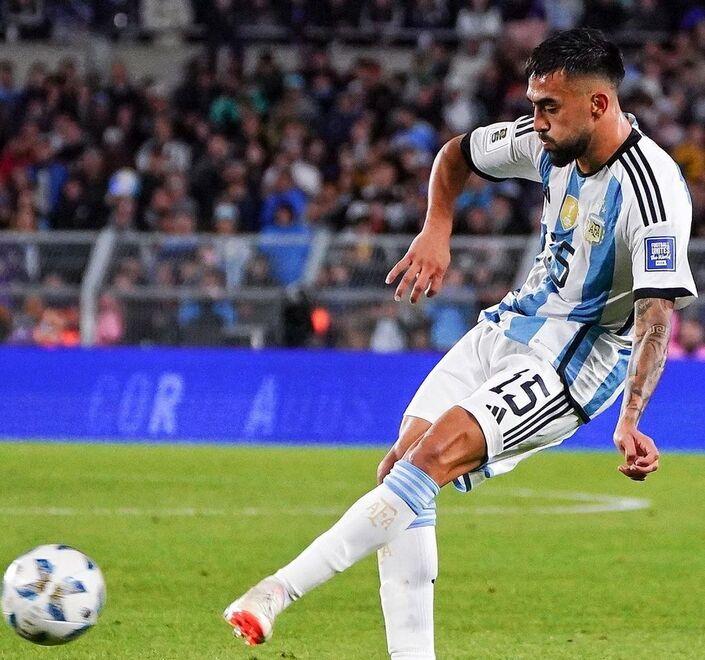 Nico, l’uomo dei due mondi fa vincere l’Argentina di Messi<br>
