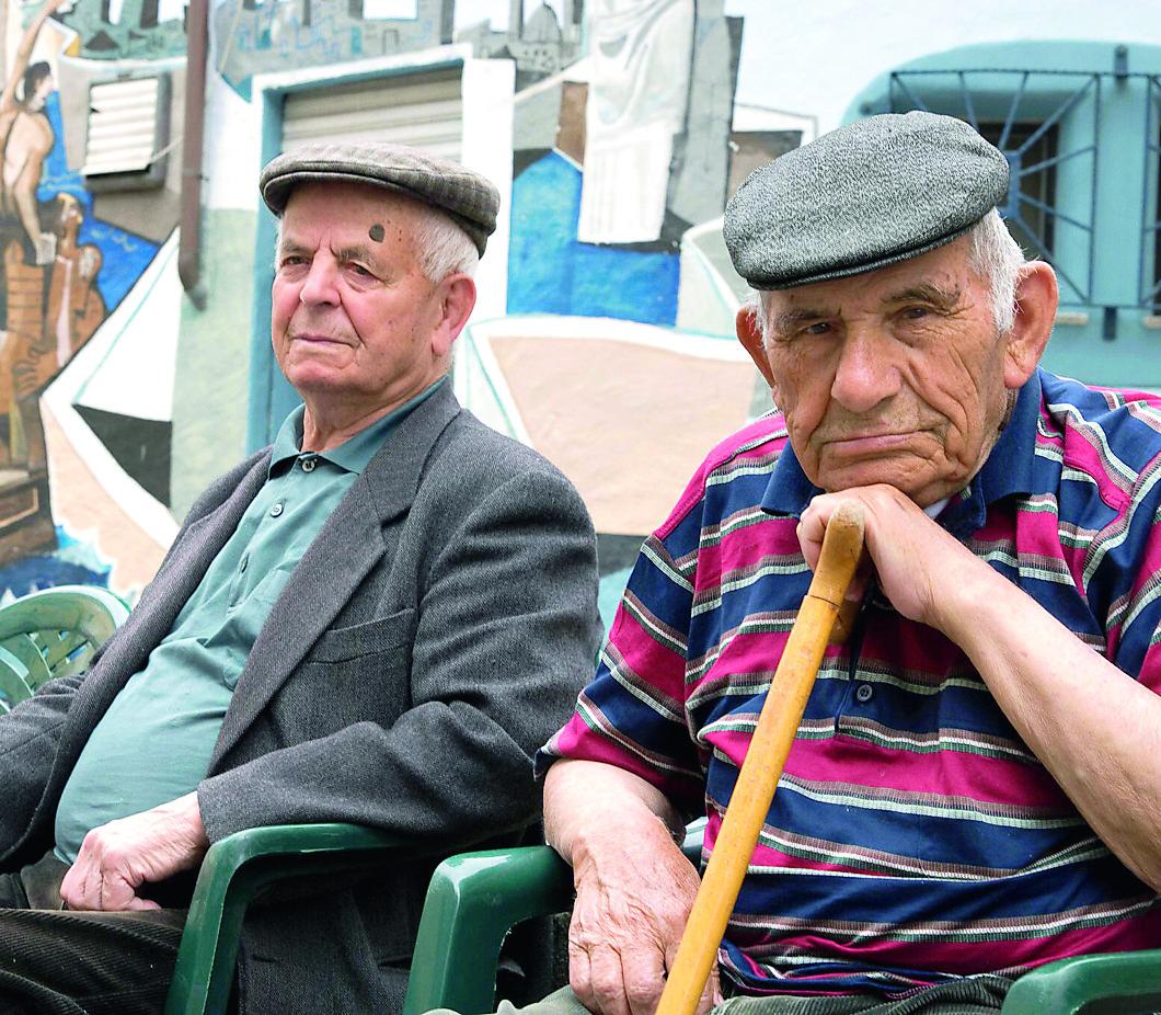 Inps: «Sardi molto longevi ma con le pensioni sempre più basse» 