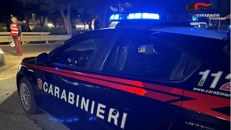 Una pattuglia dei carabinieri (foto d'archivio)