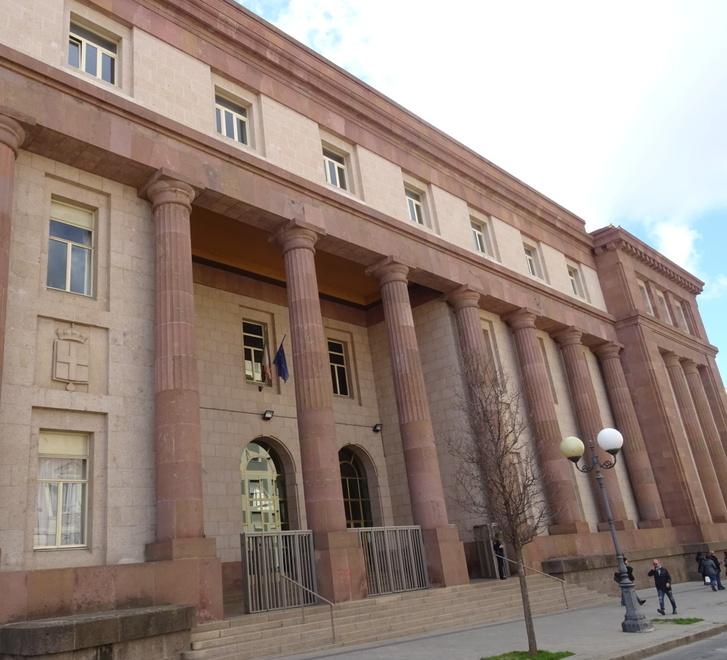 Truffa da 150mila euro ai danni di un anziano medico: il pm di Sassari chiede 4 anni per un ex carabiniere 