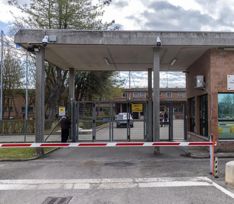 Ferrara. Favori ai carcerati in cambio di soldi. Nuove accuse al medico<br type="_moz" />
