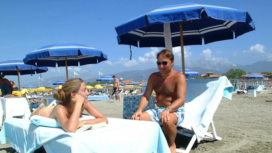 Versilia, stagione col segno meno: «Ci salvano gli stranieri». Murzi e le due etichette da sfatare