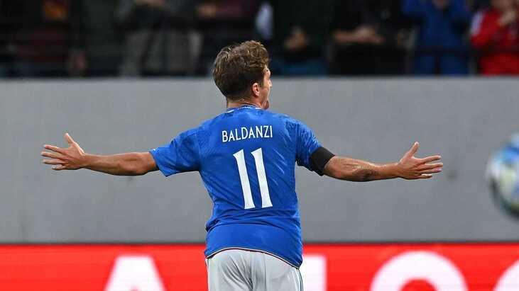 Tommaso Baldanzi esulta dopo il gol segnato alla Norvegia con l’Under 21