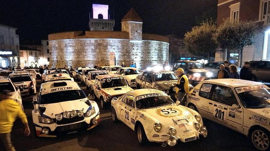Il riordino delle auto partecipanti all’edizione 2022 del Rally delle Colline Metallifere e della Val di Cornia (foto Paolo Barlettani)