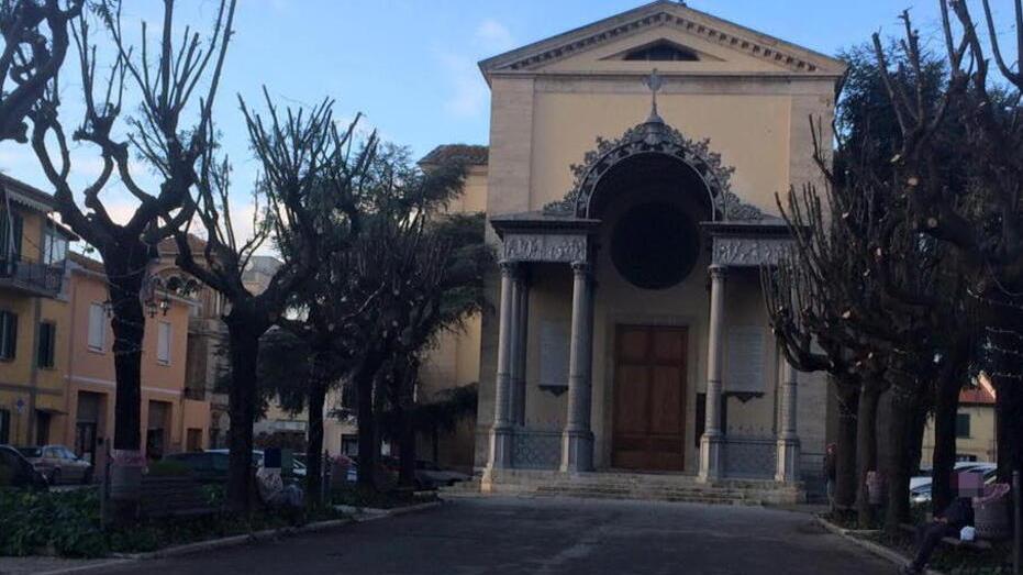 Follonica, muore bambina di 9 mesi: straziante addio in San Leopoldo