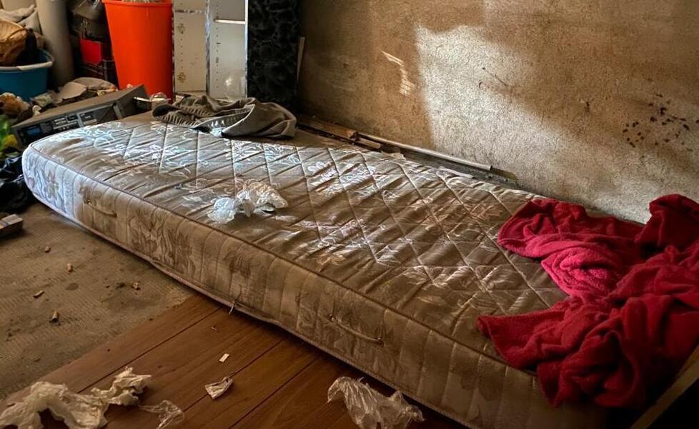 Pisa, sgomberati due alloggi Apes: denunciati in quattro, sequestrati stupefacenti
