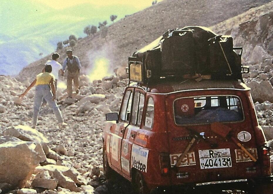 A Livorno sfilano le Renault 4 d’epoca: è il raduno delle mitiche "mucchine"