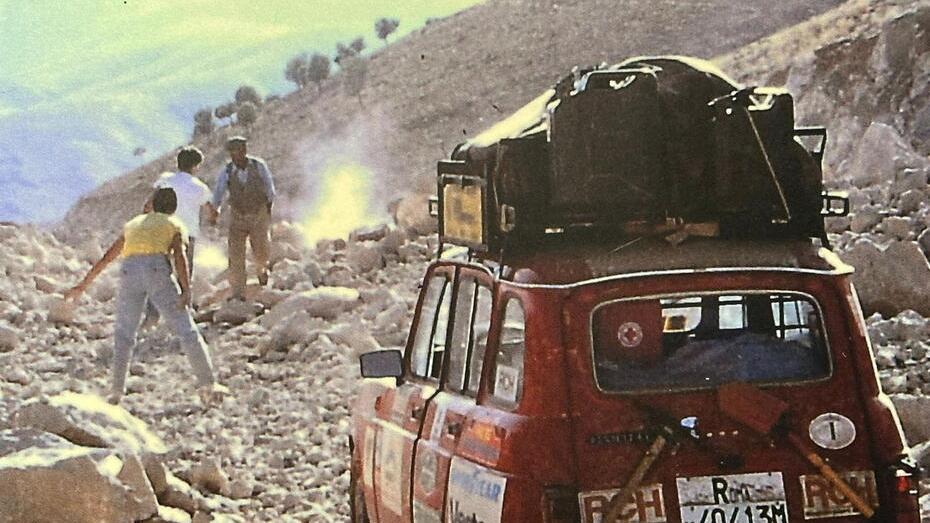 A Livorno sfilano le Renault 4 d’epoca: è il raduno delle mitiche "mucchine"