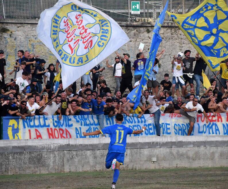 La corsa di Zuelli sotto la curva