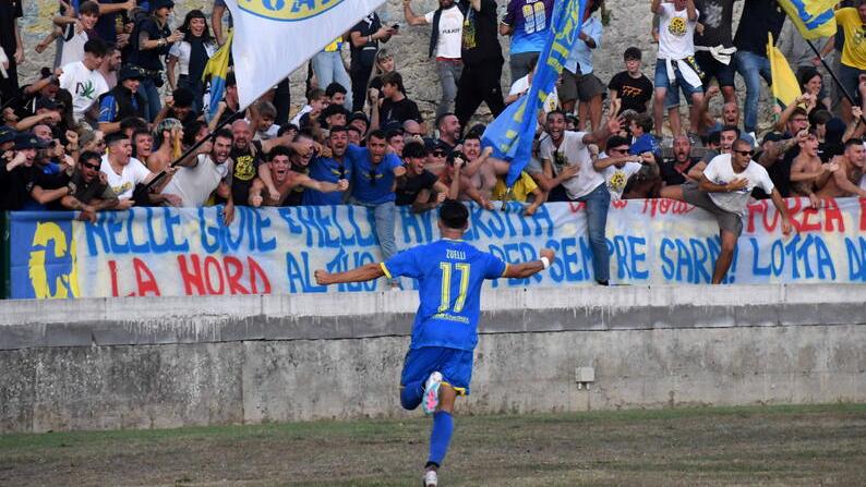 La corsa di Zuelli sotto la curva