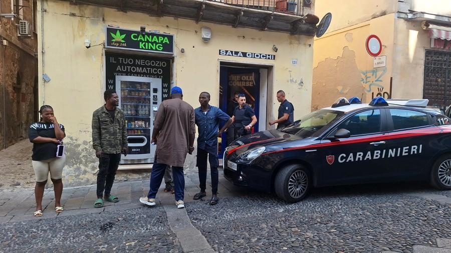 Sparatorie e spaccio nel centro storico di Sassari, viaggio nei vicoli di San Donato: «Abbiamo paura anche di giorno»