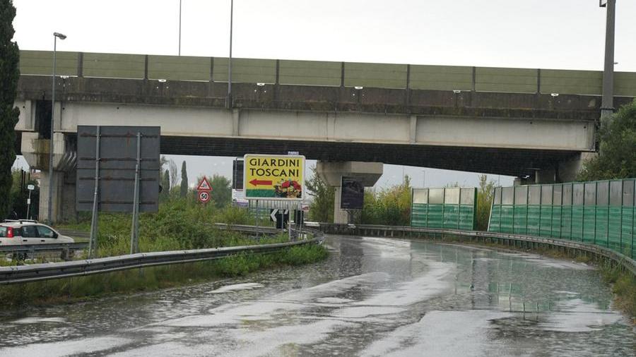 Il cavalcavia oggetto del monitoraggio (Foto Franco Silvi)