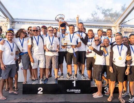 Carrara, nella vela, nuovo trionfo di Mela ai Mondiali. Brilla la barca dell’armatore Andrea Rossi<br>
