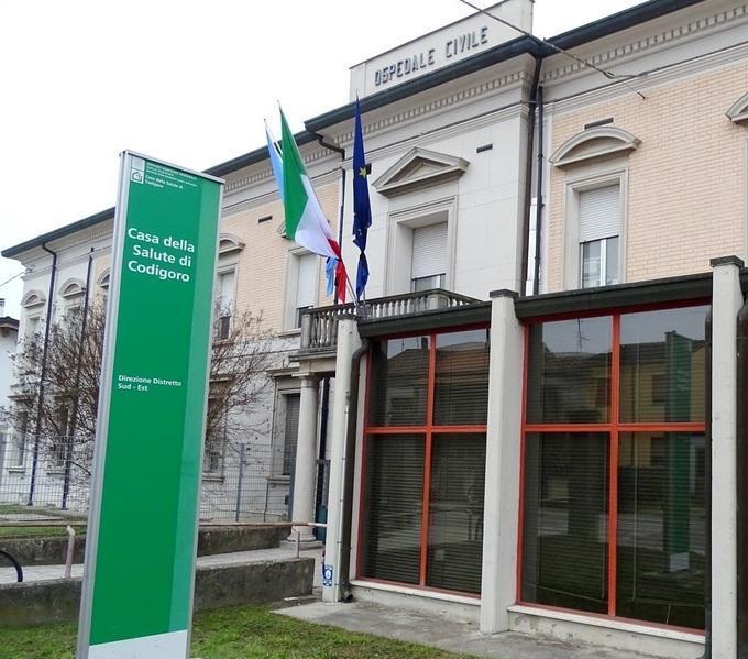 Cadavere sparito. Verifiche anche al cimitero di Bosco Mesola: la salma non si trova