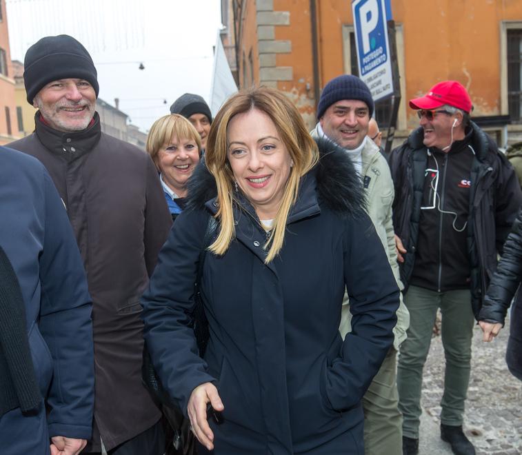 Meloni parla ai “Fratelli” ferraresi. Sindaci e vice sempre in alternanza