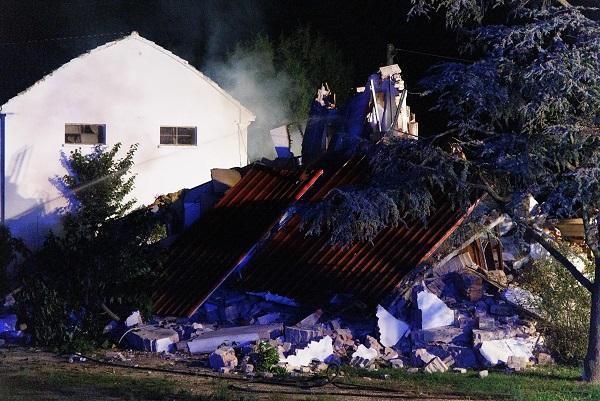 Monestirolo, esplode la bombola di gpl: la casa crolla, due dispersi