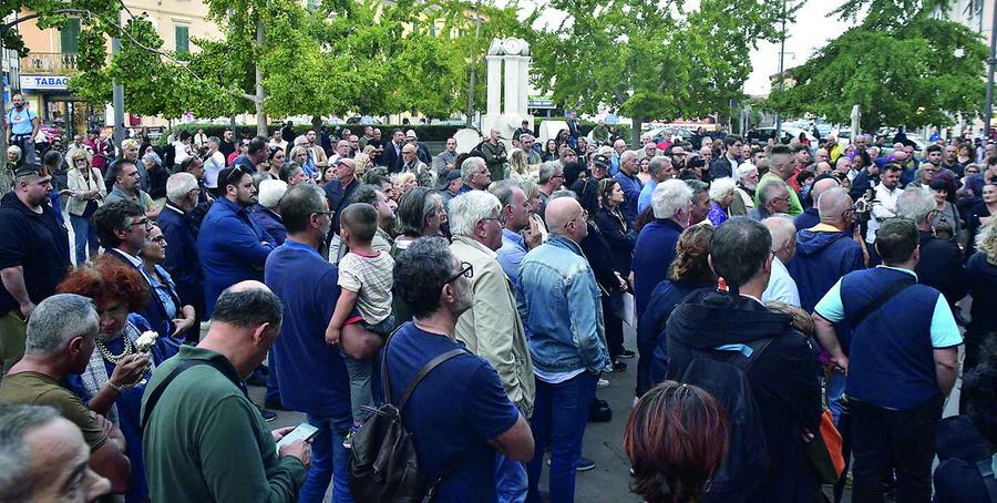 Piombino, l’imam contro i violenti: «La città non se la prenda con la nostra comunità»