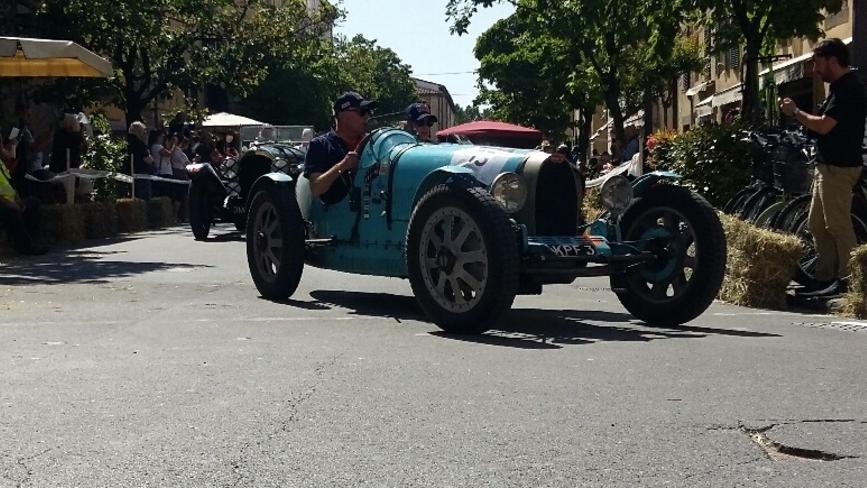 Le bellezze a quattro ruote a Lucca: torna lo show delle Mille Miglia