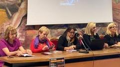 Carrara, violenza di genere: decine di donne si rivolgono al centro del Cif