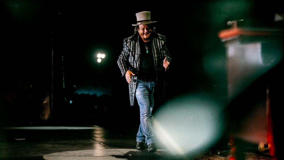 «Racconto chi è Adelmo e tutte le sue debolezze»