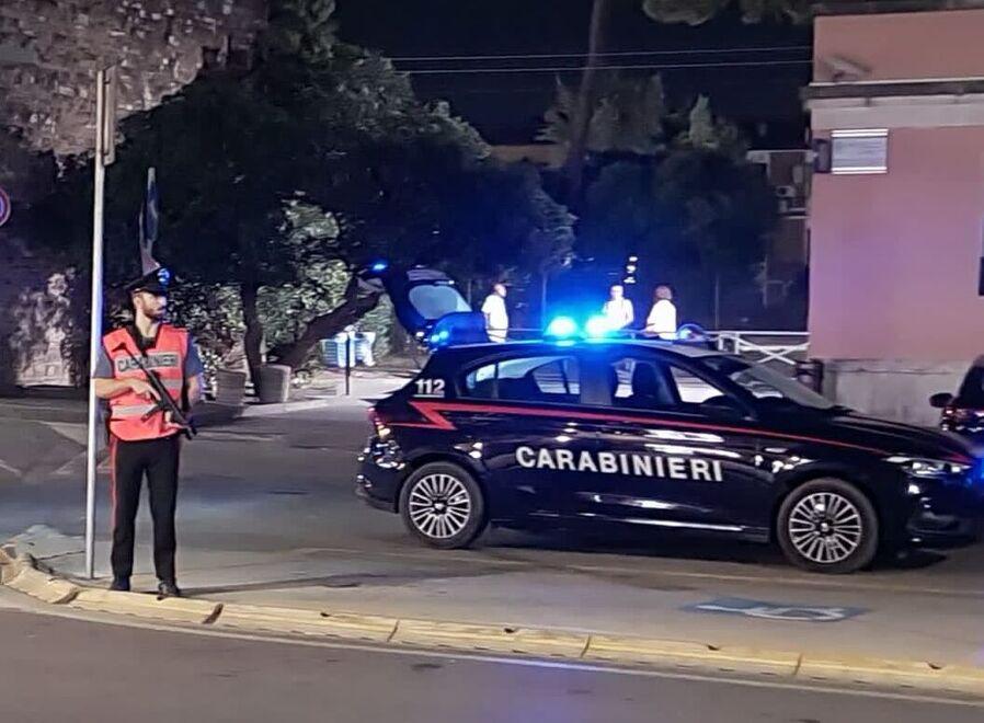 Picchia il medico che non prescrive i farmaci: arrestato un uomo a Firenze<br>
