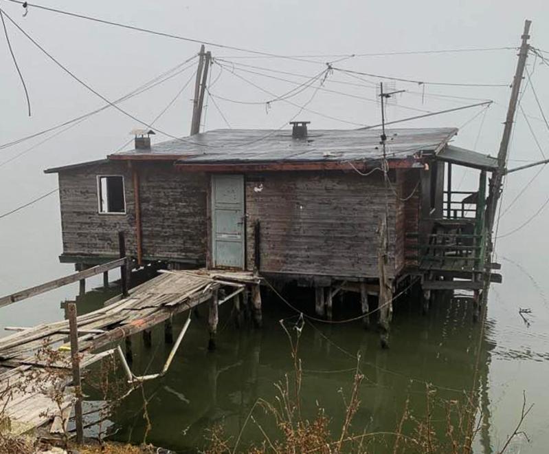 Comacchio, i bilancioni affondano. Più di 200 restano abusivi