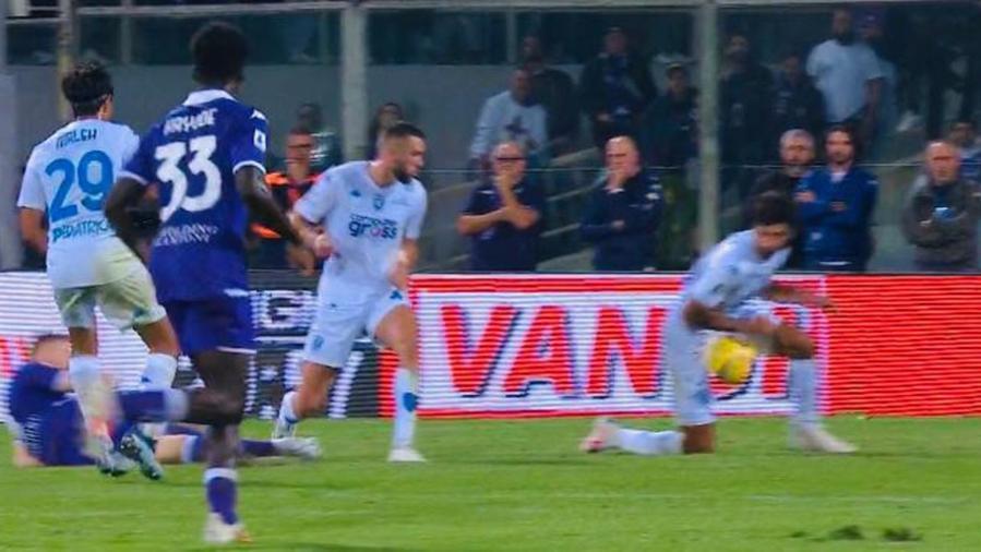 Il tocco col braccio del difensore dell'Empoli sulla conclusione di Beltran 