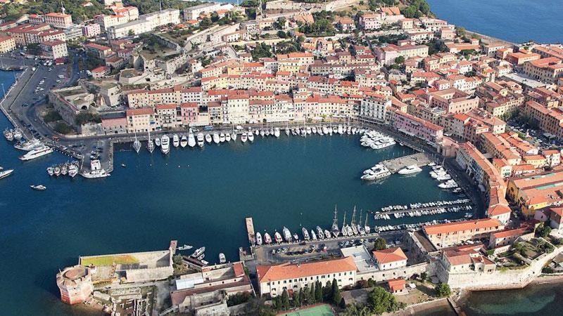 Buco di bilancio a Portoferraio, la minoranza: «Zini spieghi cosa rischiamo»