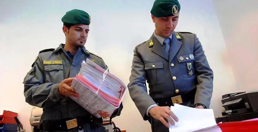 Maxi frode da 10 milioni di euro nel commercio dei pallet, denunciati in quattro