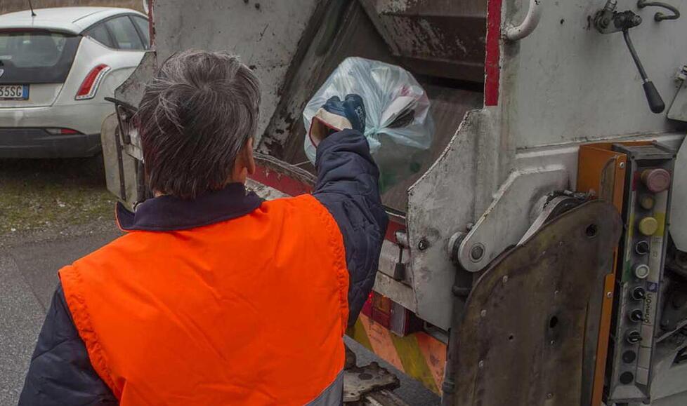 Troppi rifiuti e incidenti. Legambiente dà i voti a Pisa<br>
