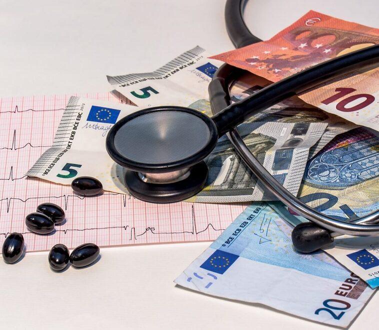 Il M5s contro l’intramoenia: «Così si scavalcano le liste». Carlo Doria: è legge dello Stato 