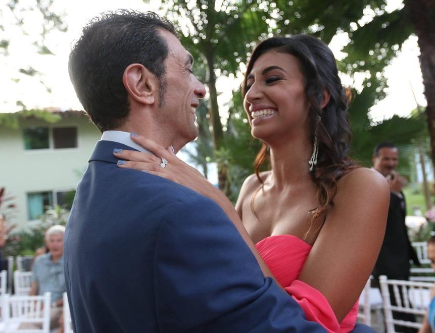 
	Una bella immagine di Daria Gazzillo che abbraccia suo padre Riccardo&nbsp;(foto da Facebook)

