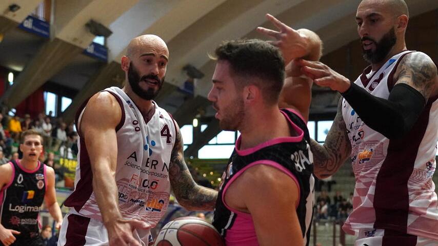 Graziani e i brividi di via Allende. «PL e LL entreranno nei playoff»<br>
