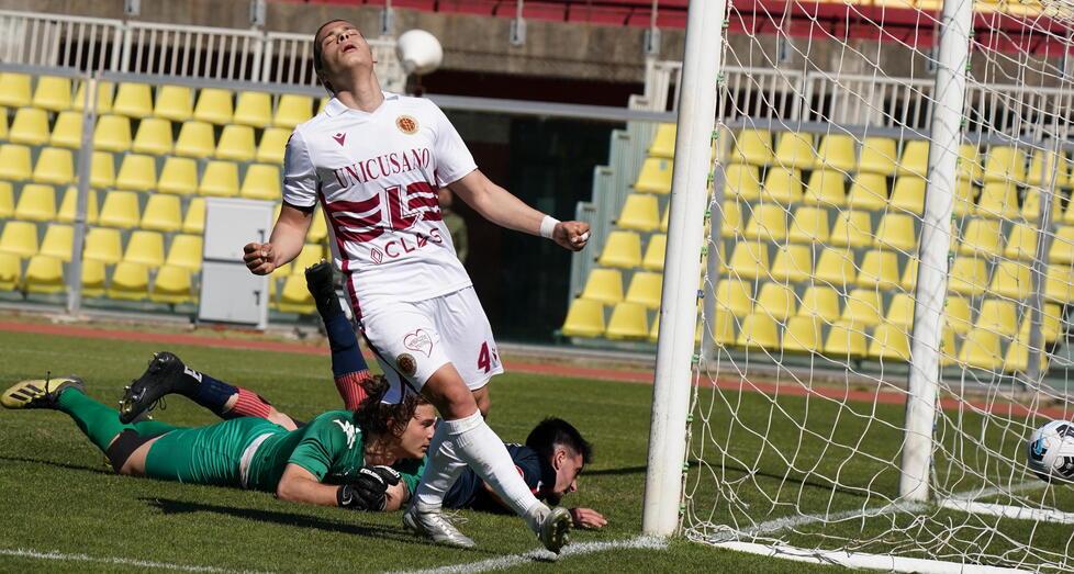 Apolloni fa il tifo per il suo Livorno. «La notte prima della partita non ho dormito, che emozione i cori della Nord»