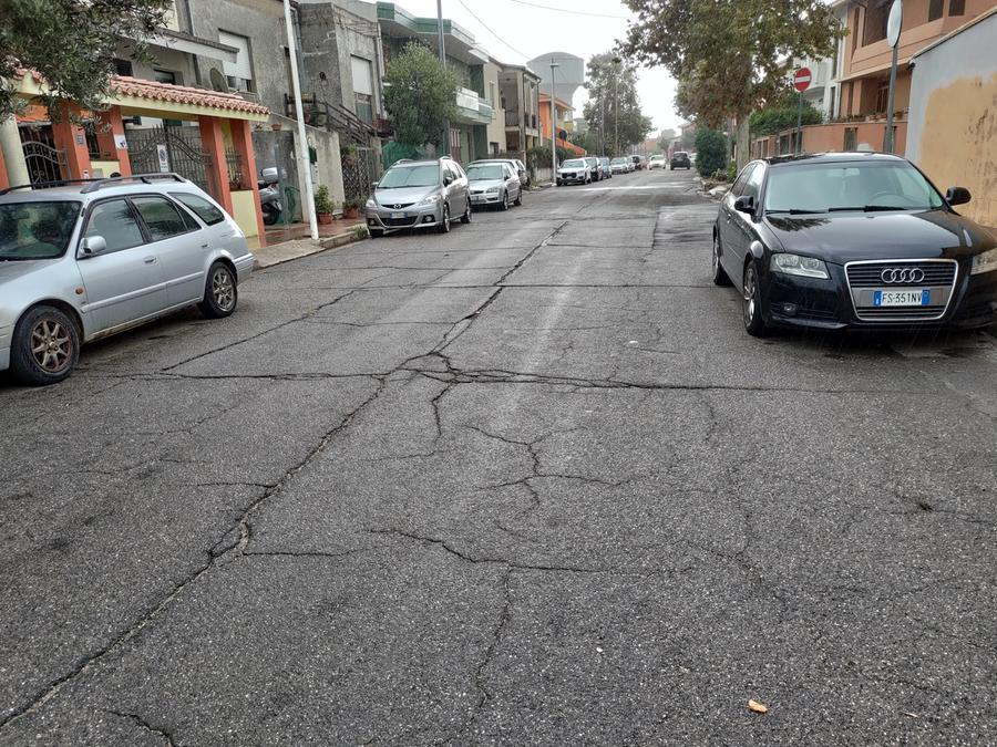 
	Via Papa Giovanni XXIII a Cabras (foto Camedda)

