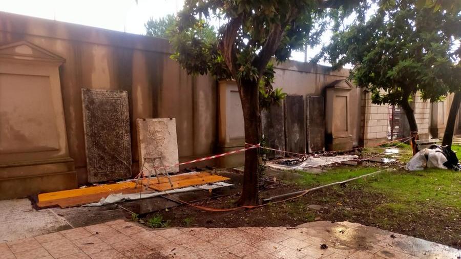 Stemmi, busti, lapidi antiche: a Livorno lo storico cimitero olandese-alemanno apre le porte
