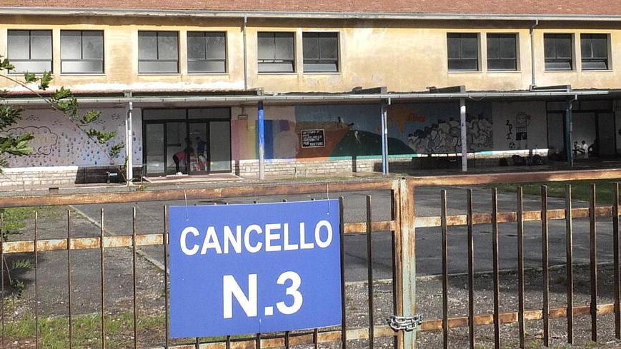 Pisa, una siringa usata nel cortile della palestra