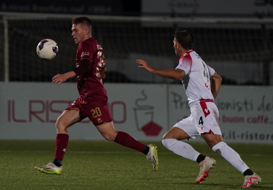 Il Pontedera ci prova ma non sfonda con la Vis Pesaro: 0-0