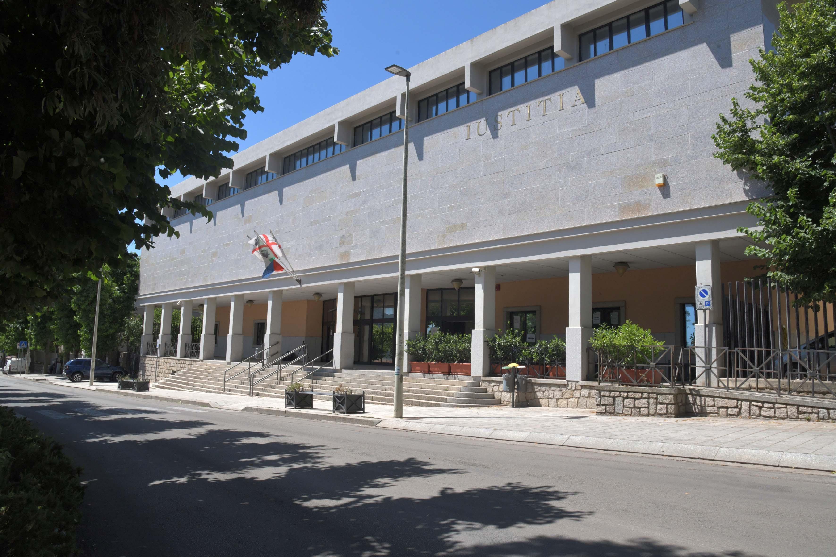 Il calvario di un marito accusato ingiustamente di avere picchiato e violentato la moglie, assolto dopo 4 anni