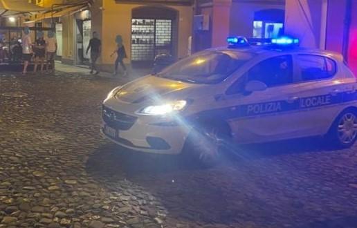 Modena. Fermato per aver danneggiato la vetrina di un locale in Pomposa, era ricercato per violenza sessuale aggravata: arrestato