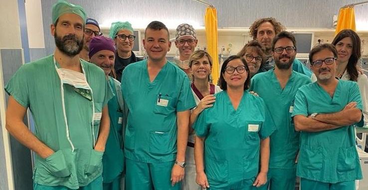 
	Il dottor Zucchelli (primo da sinistra) e la sua equipe

