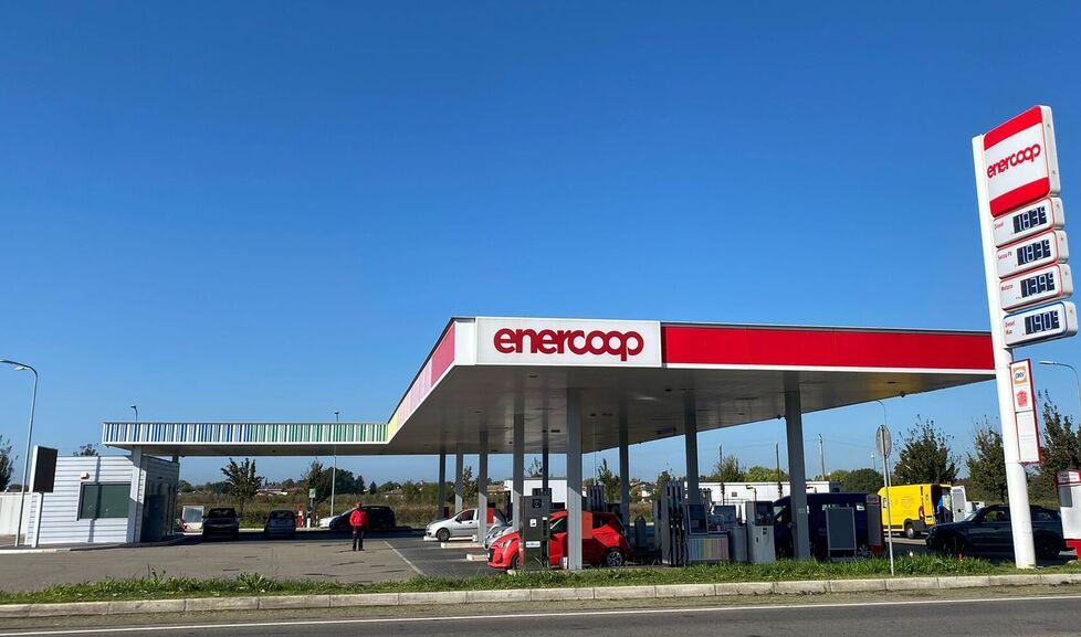 Banda dei distributori in azione, rubato l’incasso di Enercoop<br type="_moz" />
