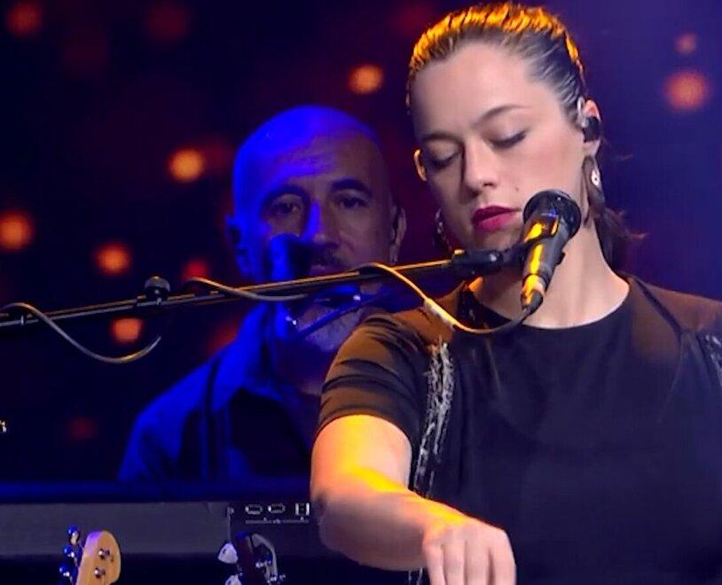 Sanremo, consegnata a Daniela Pes la Targa Tenco: «Il mio coraggio è condividere l’arte» 