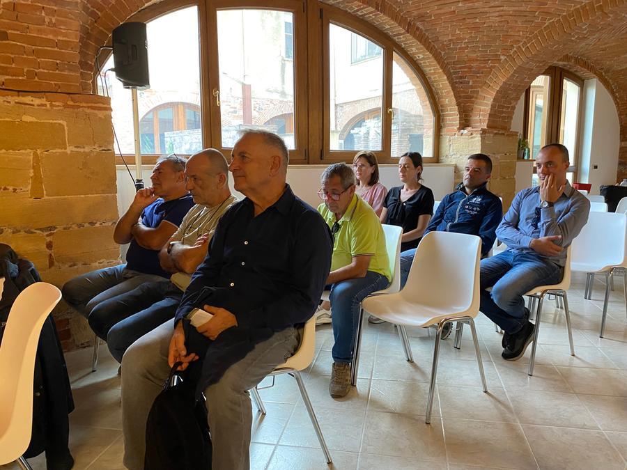 
	Alcuni degli iscritti all'assemblea

