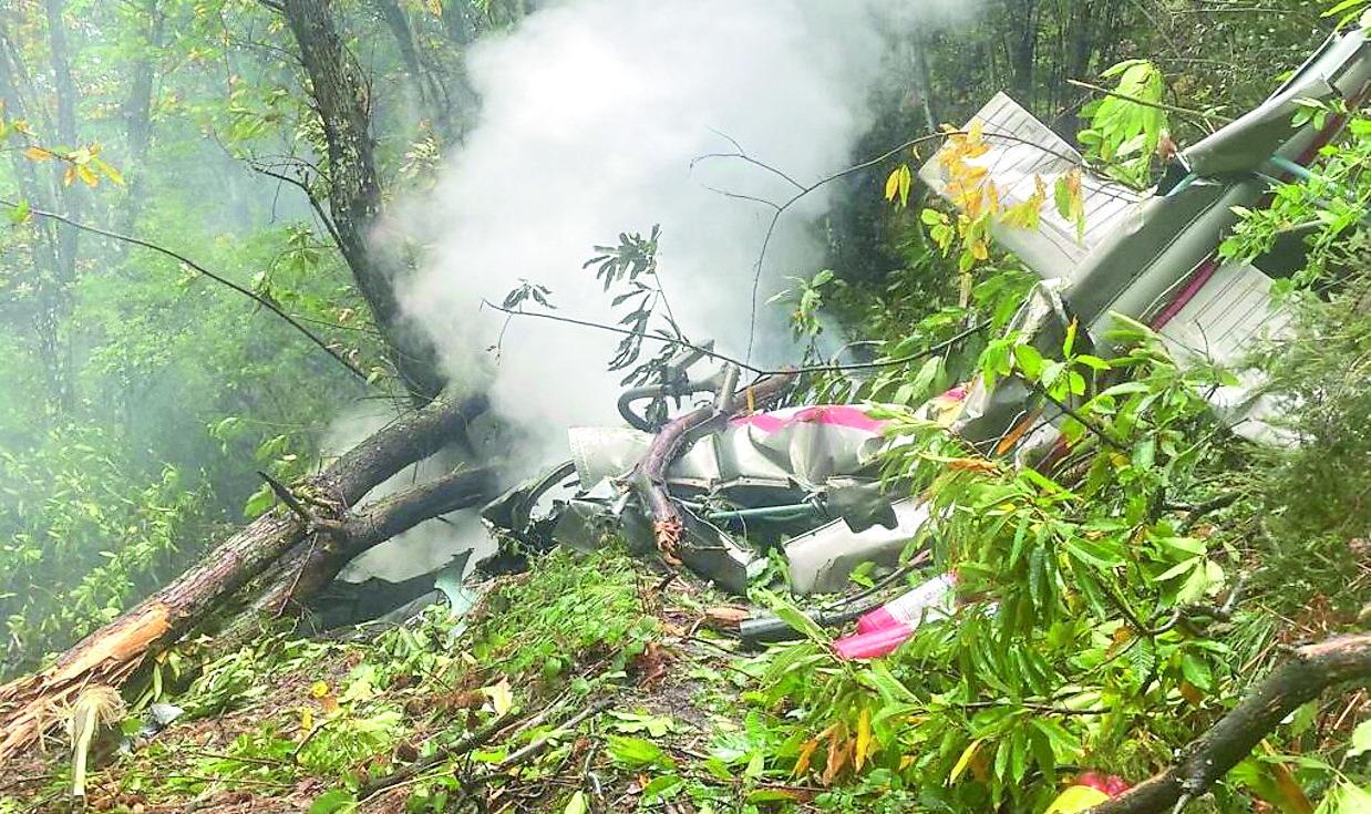 Campo nell’Elba, la tragedia dell’elicottero sconvolge La Pila. «Qui è atterrata per rifornirsi»